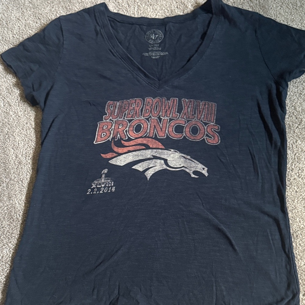 Broncos Super Bowl XLVIII women’s v-neck Tee